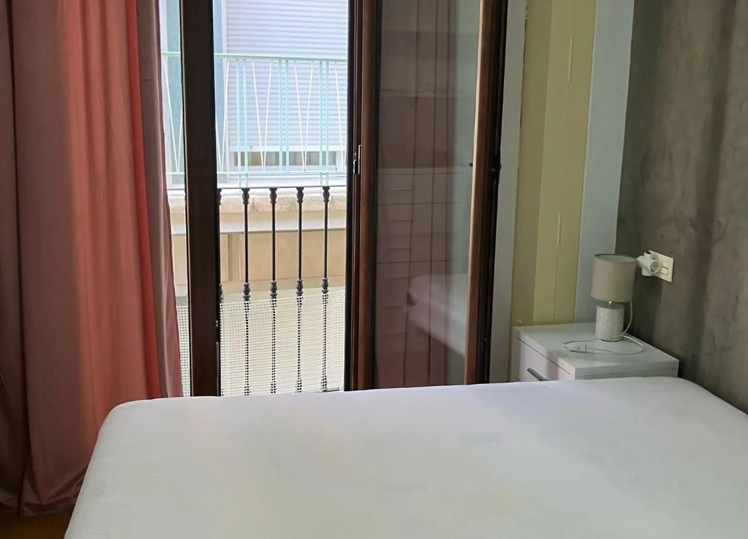 اتصالات Luminoso Apartamento En Granada Centro 